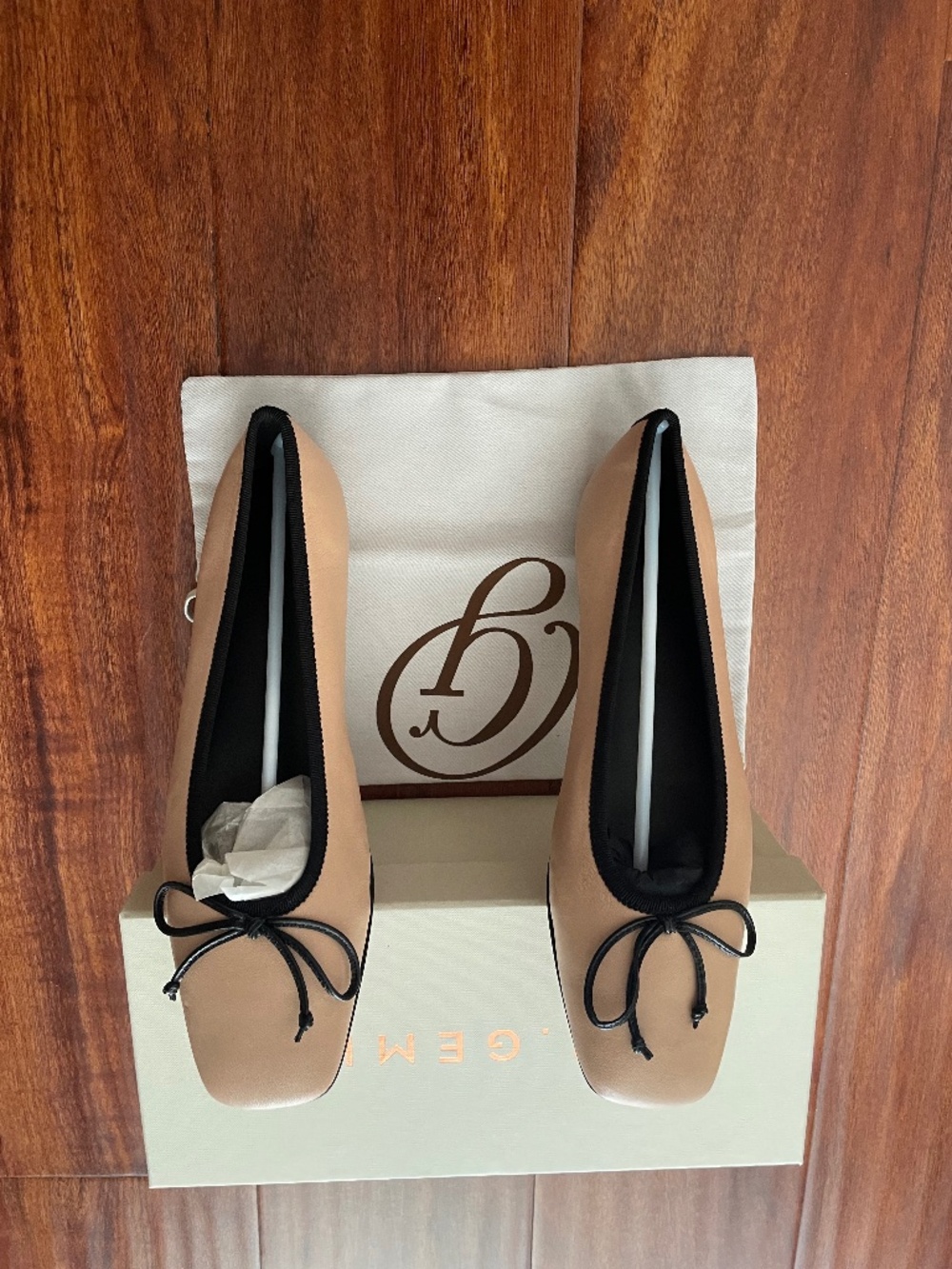 ***NEW*** M.Gemi Sand & Black Leather Ballet Flats, Size 40/9